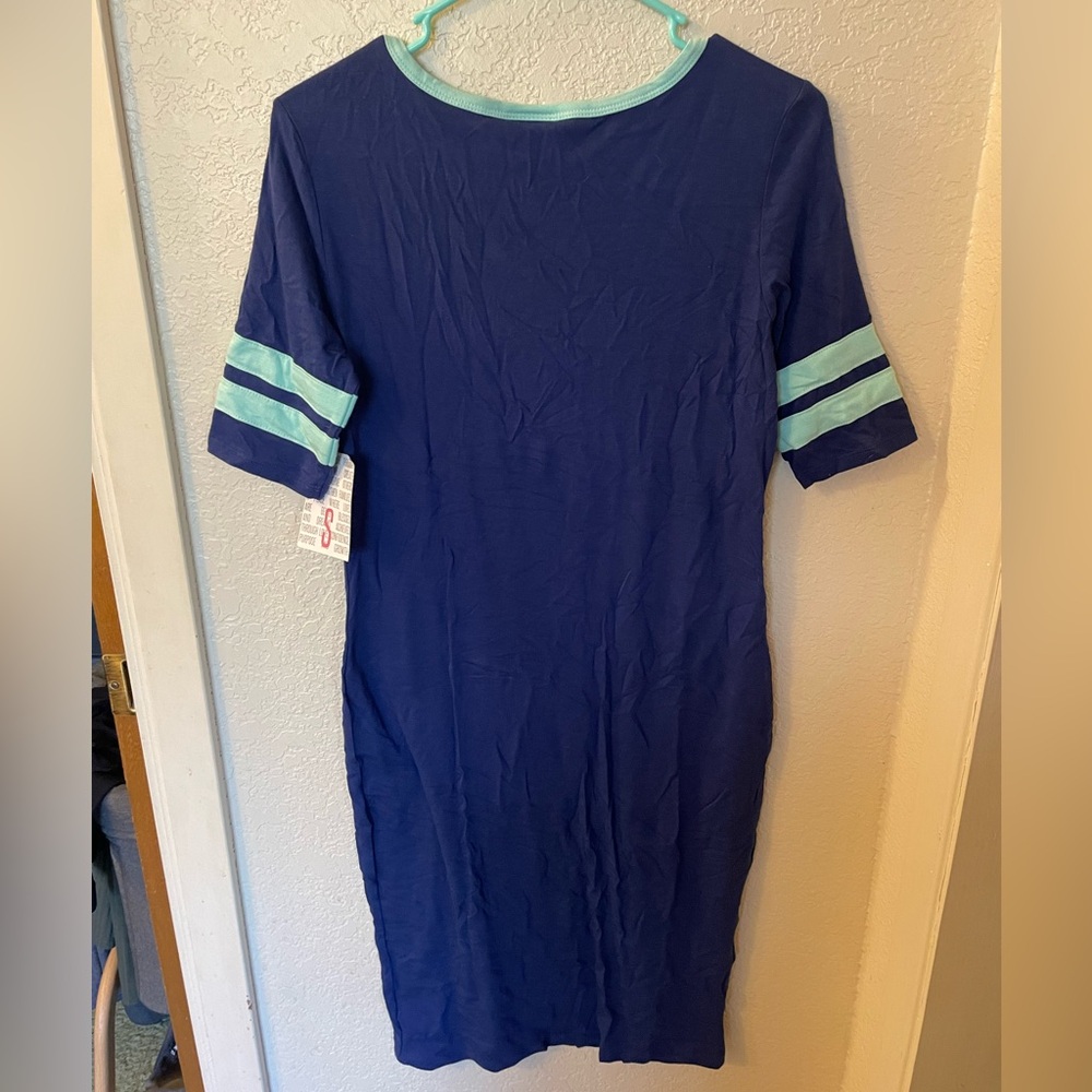 **NWT** size S LuLaRoe Julia dress